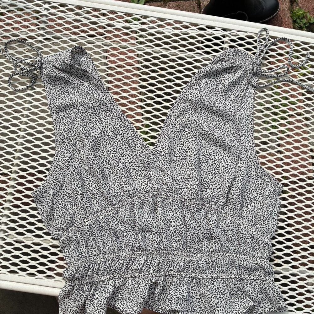 Sienna Sky black and white print top